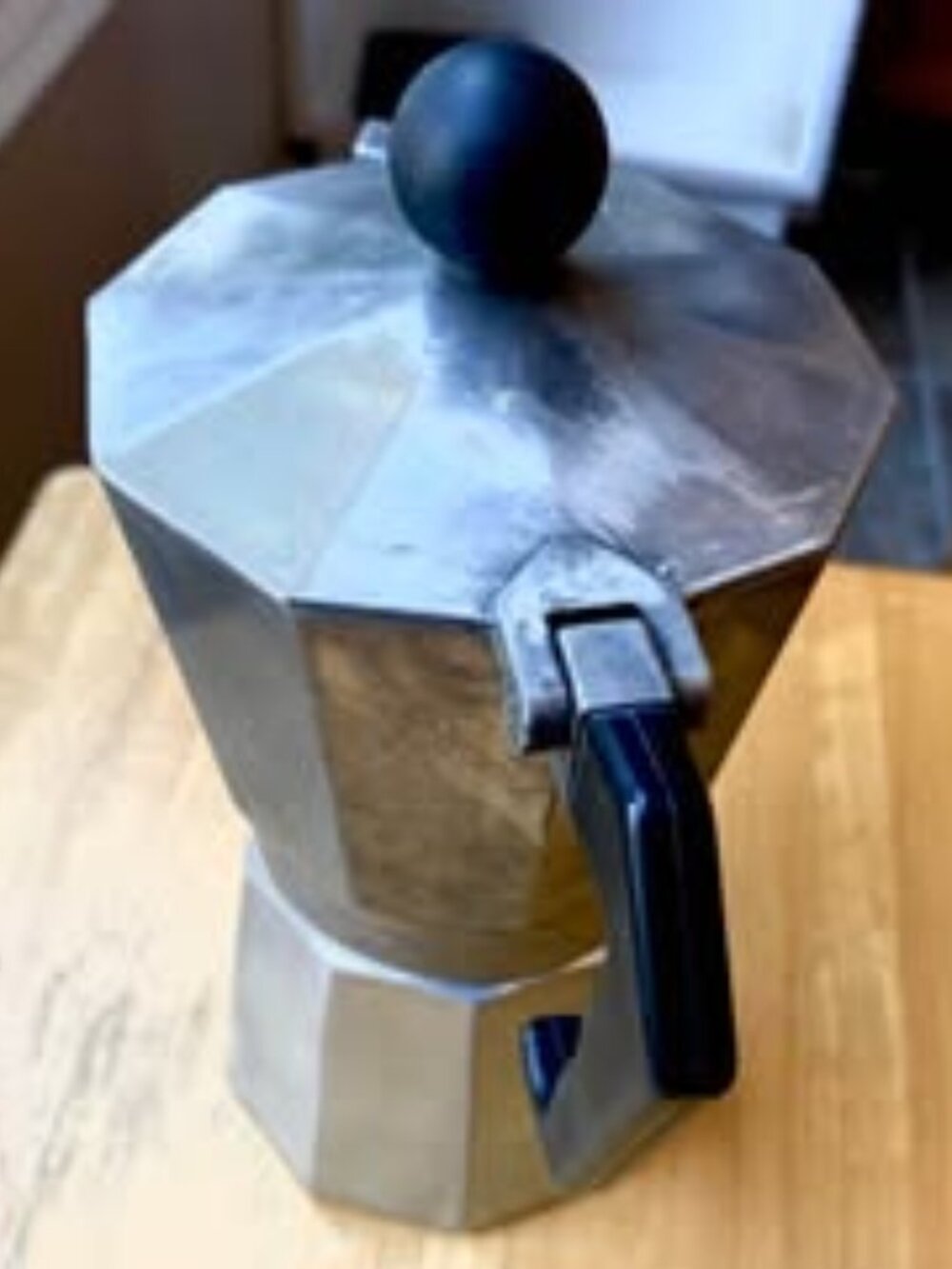 Classic stovetop moka pot, Italian vintage espresso maker 7 Inches High - Picture 4 of 5